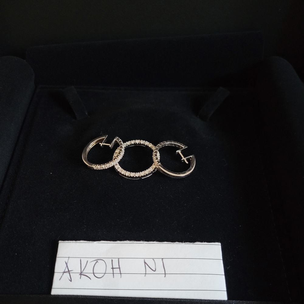 14k white gold setting Diamond Hoop Earring